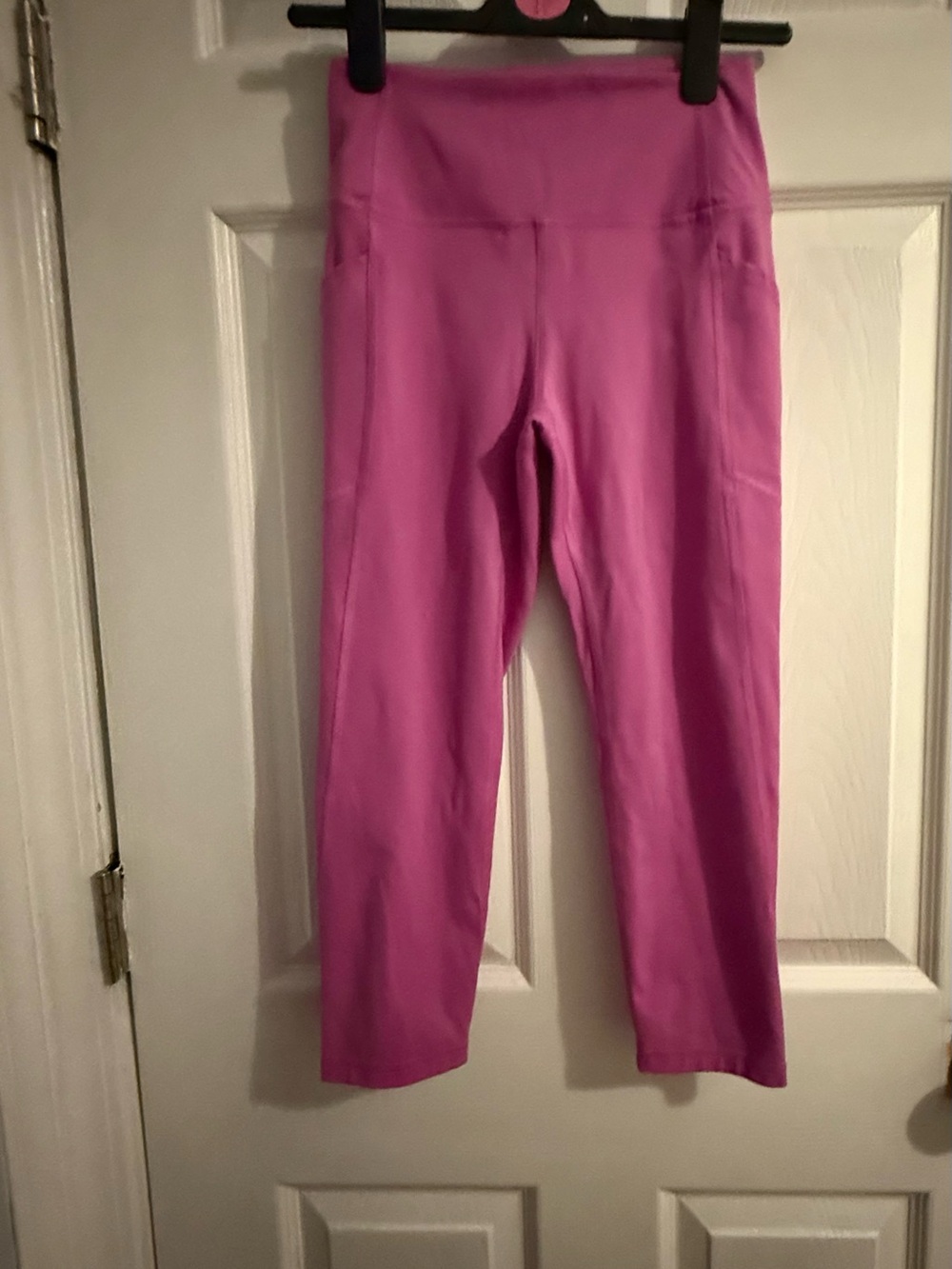 GAP Women’s Bright Pink Activewear Leggings, Side Pockets, Cropped Spandex, Smal